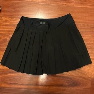 Albion Fit Tie Breaker Tennis Skirt Like New!